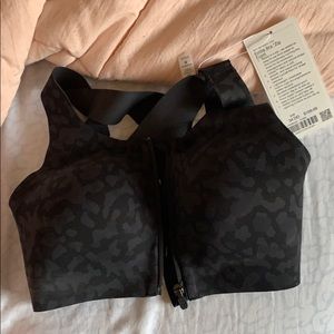 Lululemon Enlite Bra -Zip front